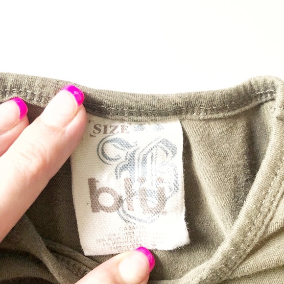 BLU 3T “RUN!! RUN!” OLIVE GREEN LONG SLEEVE SHIRT - Picture 3 of 4